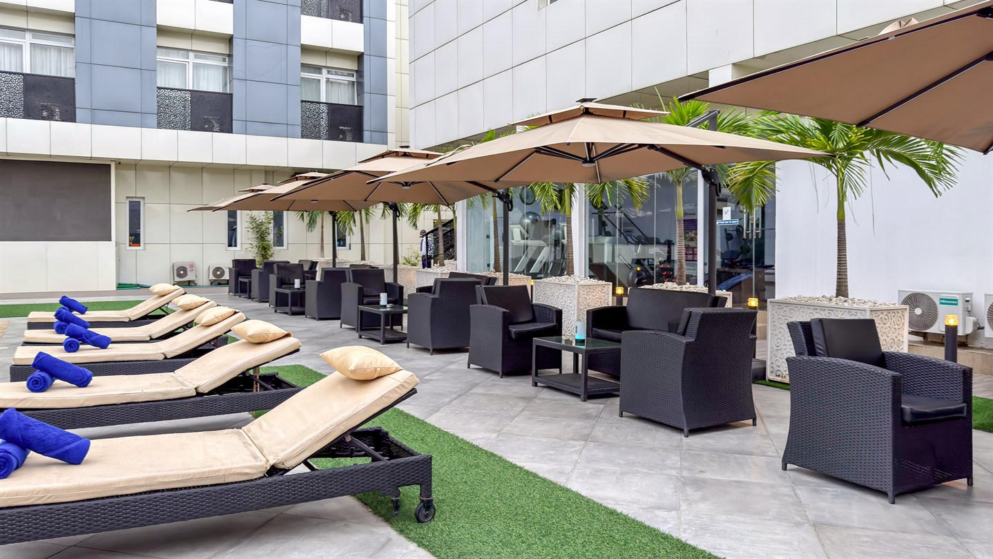 Loungers beside the swimming pool